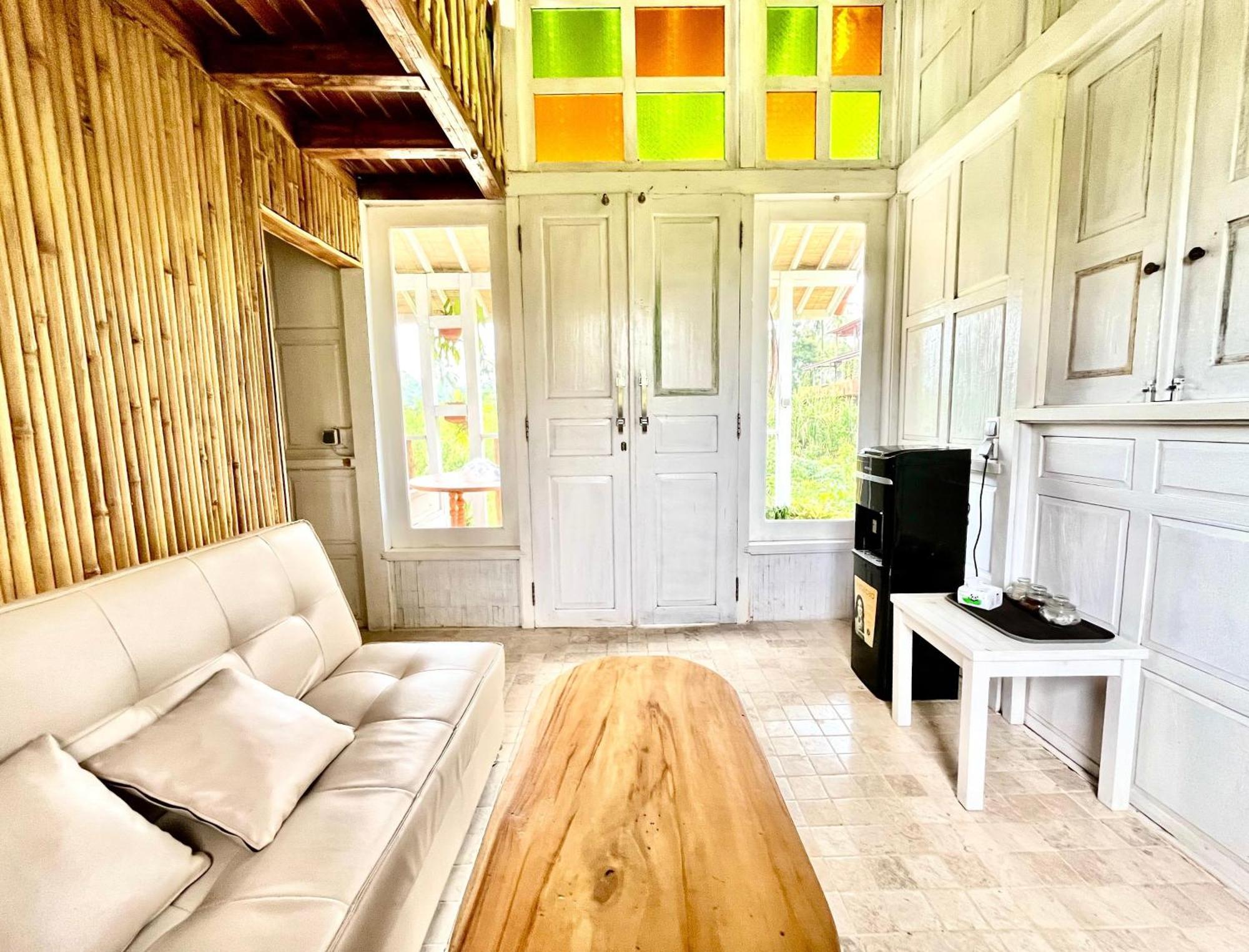 Pondok Is Oke Villa Scenic View Баньюванги Экстерьер фото