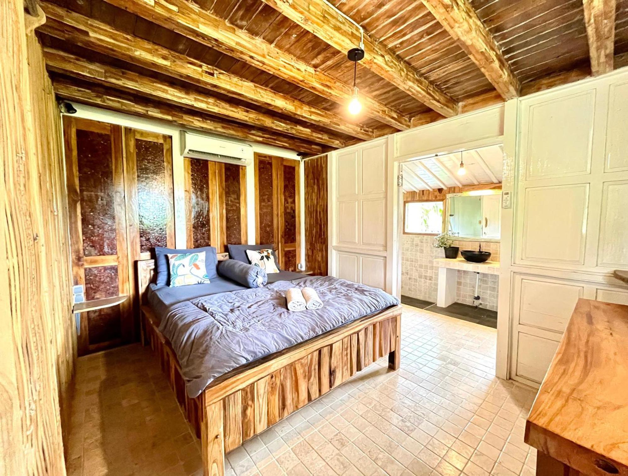 Pondok Is Oke Villa Scenic View Баньюванги Экстерьер фото